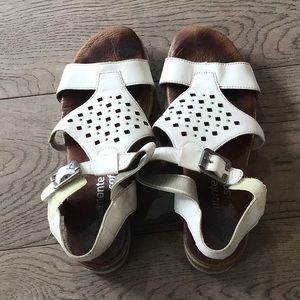 Remonte size 9 sandals